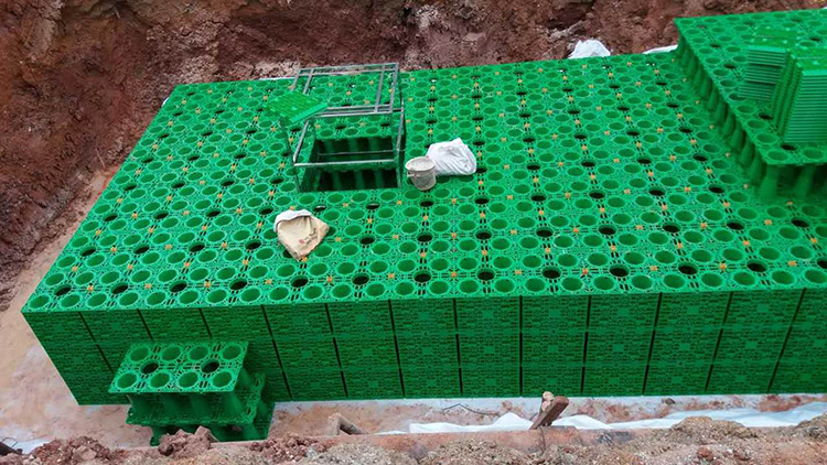 Underground rainwater harvesting tank